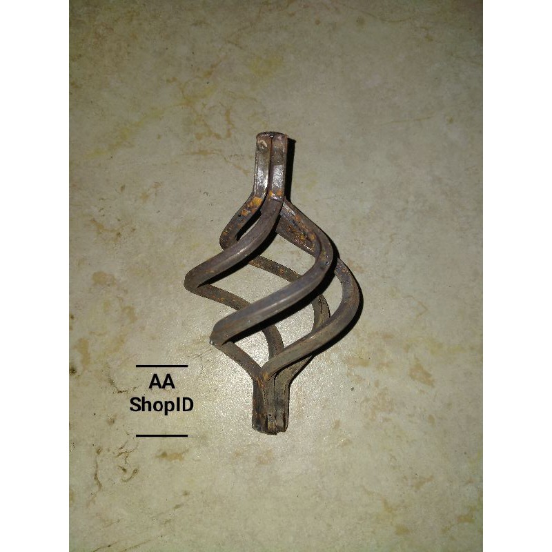 ornamen pagar besi Basket/Nanas ukuran besar