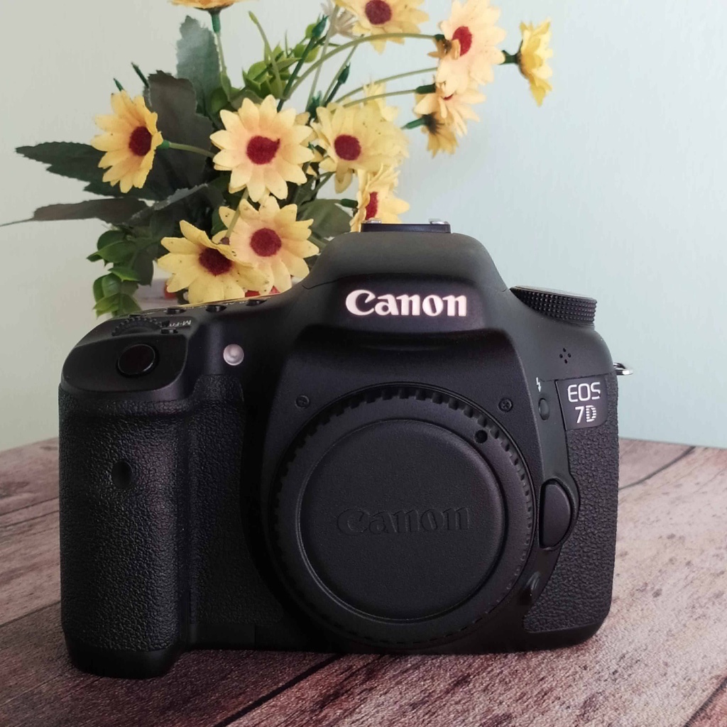 [Rekomendasi Shopee] Kamera Dslr Canon 7D Kit Fix Second Mulus Camera Digital Semipro Terbaik Siap Pakai-Body Only