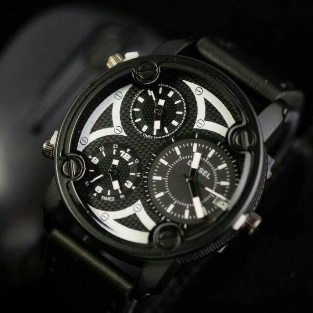 Jam Tangan Pria DIESEL TRIPLE TIME Tali Kulit