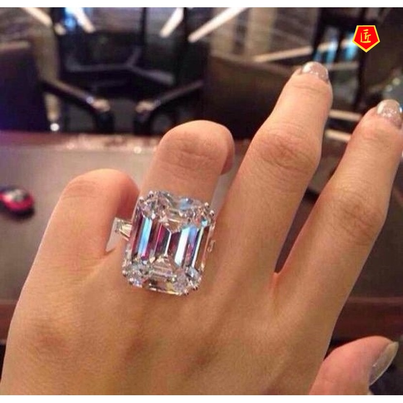 [Ready Stock]Exaggerated Square Diamond Ring Simple Fashion