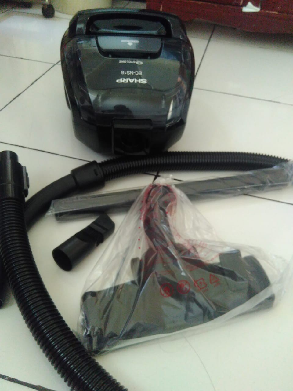 Sharp ECNS18BK Bagless Vacuum Cleaner Black Shopee Indonesia
