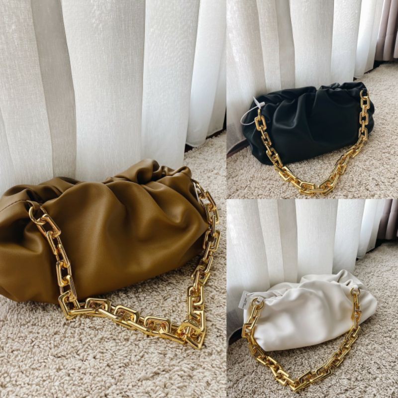 BOT Veneta The Chain Pouch