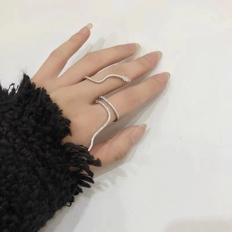 Cincin Desain Ular Aksen Berlian Gaya Korea Untuk Wanita