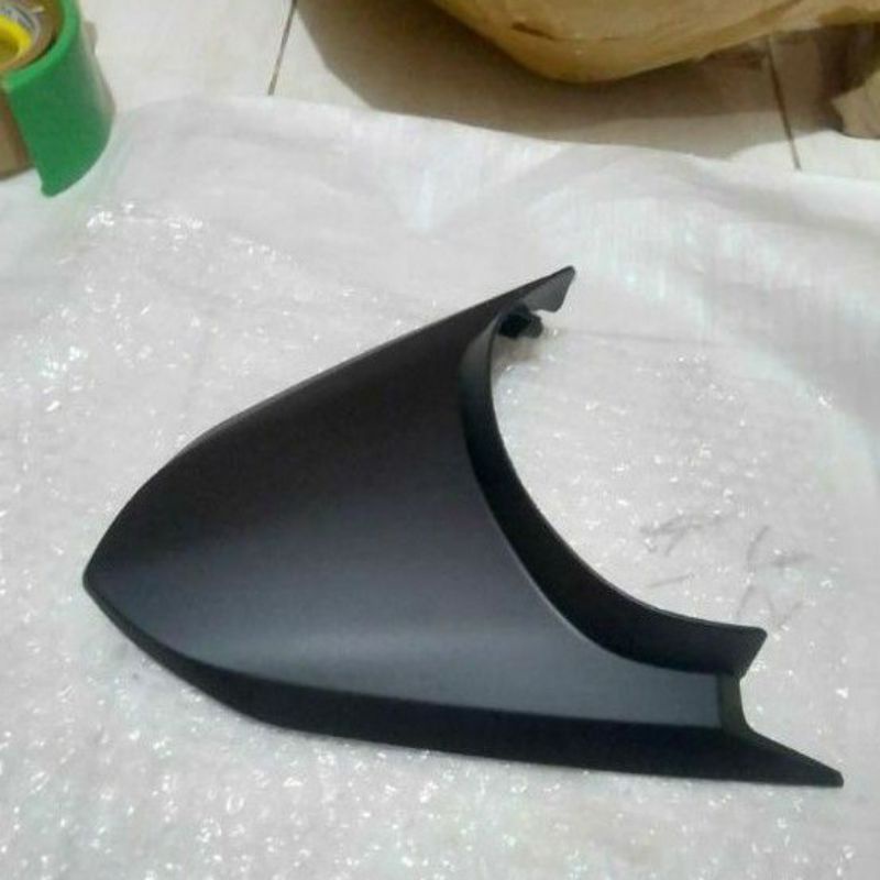 COVER LAMPU STOP SUPRA X 125 FI SAMBUNGAN BODY BELAKANG SUPRA X 125 FI HITAM DOFF