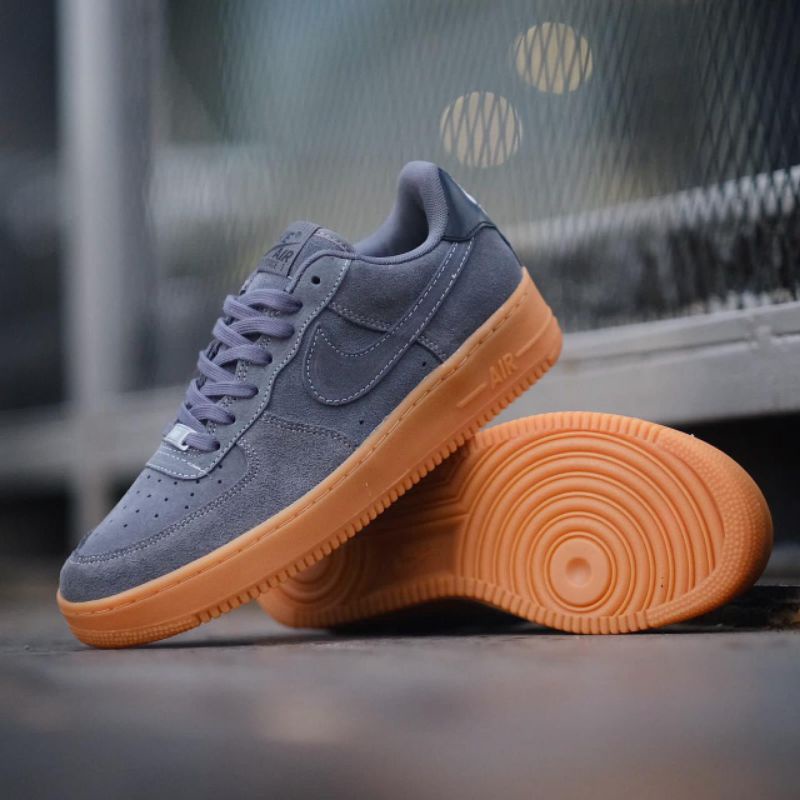 NIKE AIR FORCE 1 LOW GREY GREY GUM