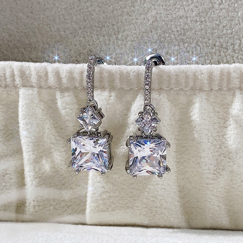 Anting Bentuk Persegi Bahan Cubic Zirconia Untuk Wanita