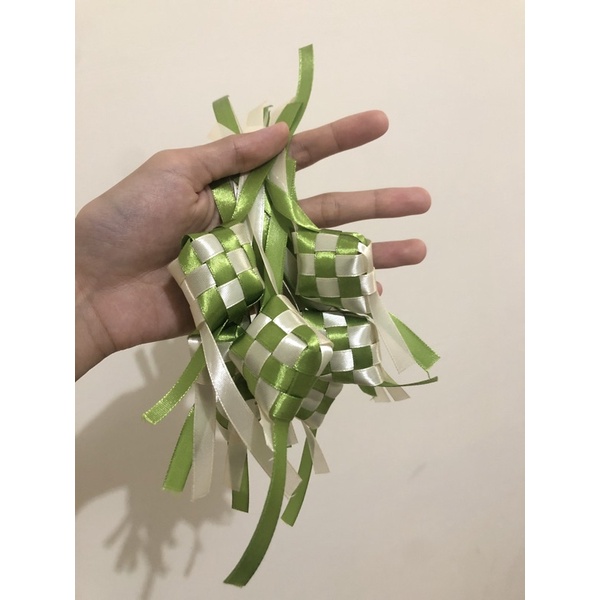 

pita ketupat hampers Lebaran Idul fitri