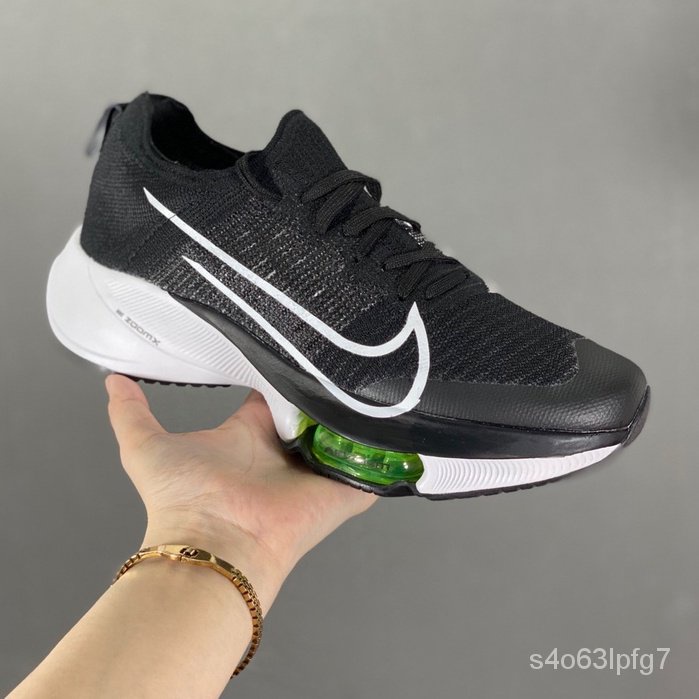 nike lightweight runners