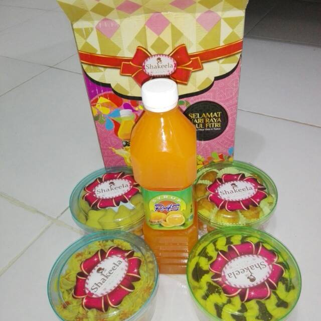 

Kue lebaran 1paket isi 4+syrup