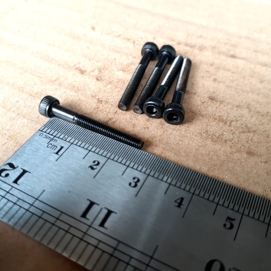BAUT L BAJA M3 X 25 PANJANG 2,5CM / BAUT M3 / BAUT 5,5 KUNCI L2,5 / L 2,5 HALF DRAT / BAUT L M3 X 25