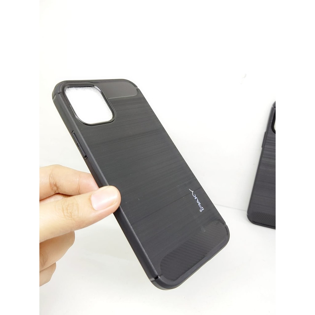 Case Slim Fit Carbon iPhone 12 12 Pro 6.1 inchi Softshell Fiber Multi Carbon Anti Melar