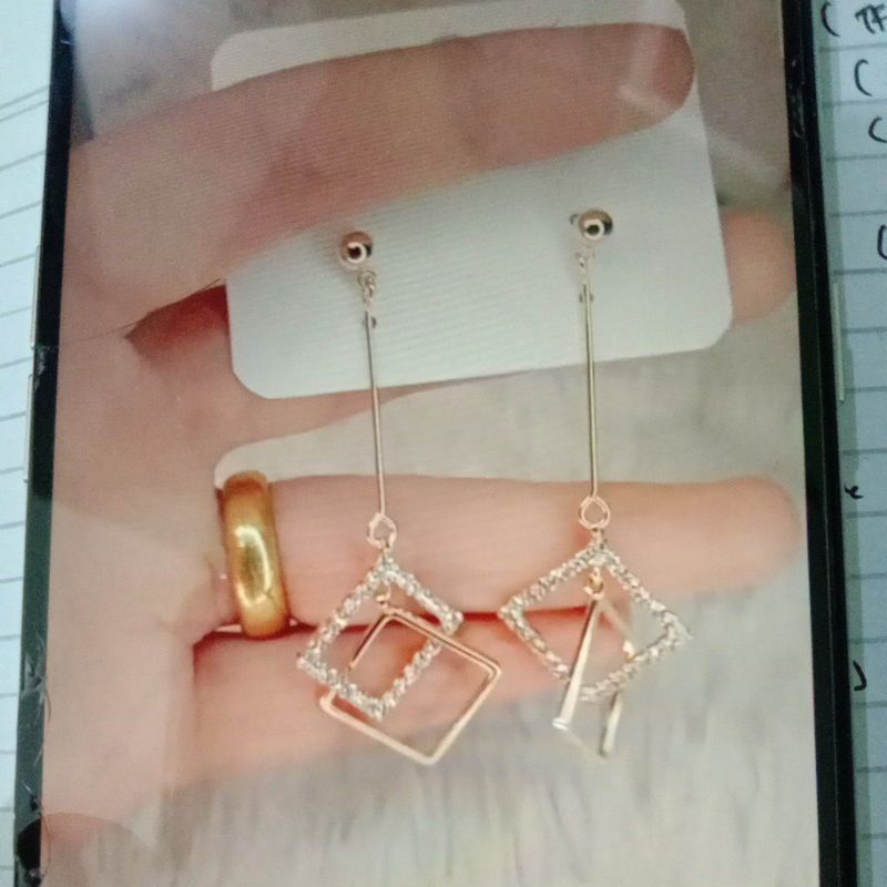 anting tusuk panjang