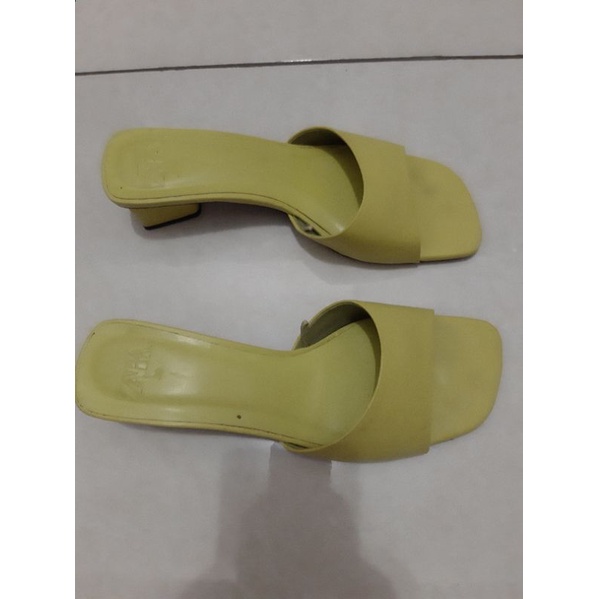 sendal zara
