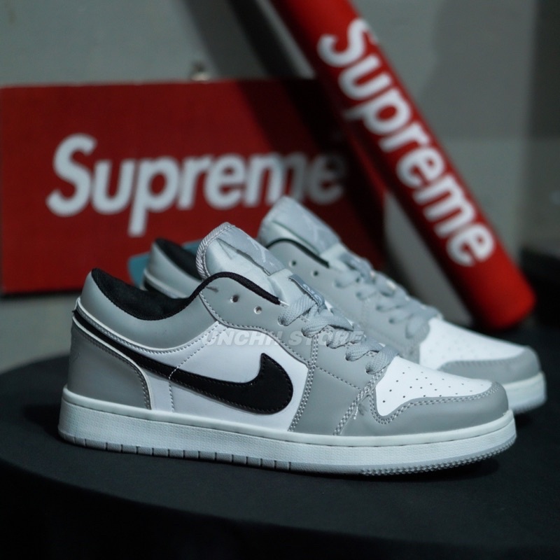 retro 1 grey white