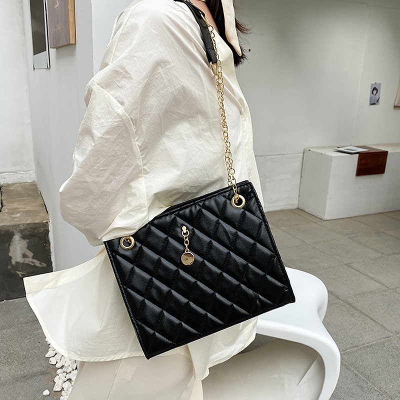 Slingbag Wanita Casual Elegan Korean Style Import / Selempang Wanita Elegan Polos Musim Panas/Tas