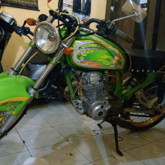 STRIPING STIKER LIST VARIASI CB 100 CB GLATIK UKIR
