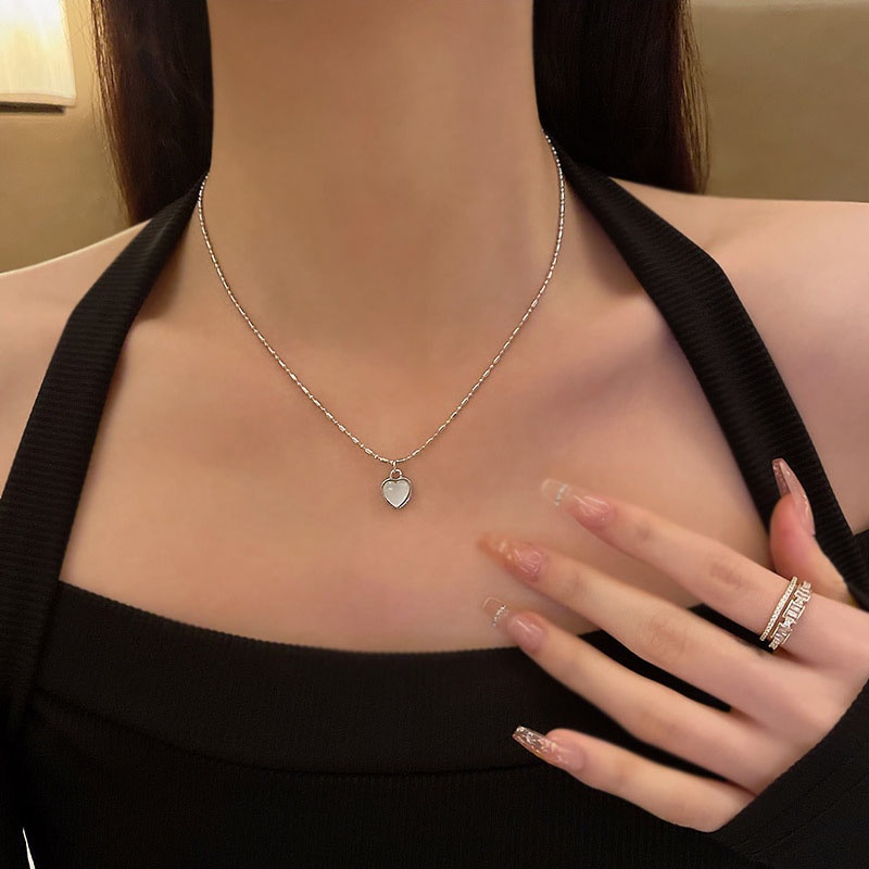 Kalung Choker Silver Dengan Liontin Batu Opal Bentuk Hati Untuk Wanita
