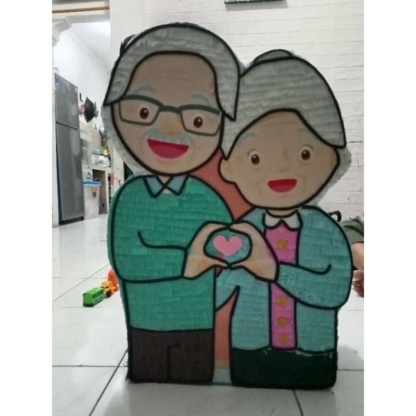 pinata kakek nenek