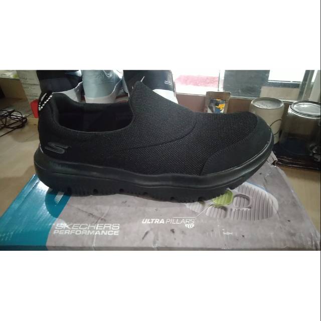 Skechers go walk ultra revolution