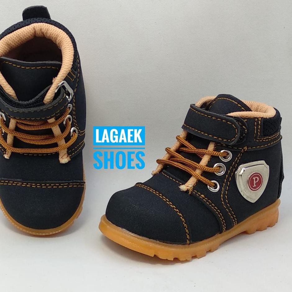  Bagus  Dipakai SEPATU  ANAK BOOTS  TALI VELCRO KEREN USIA 1 