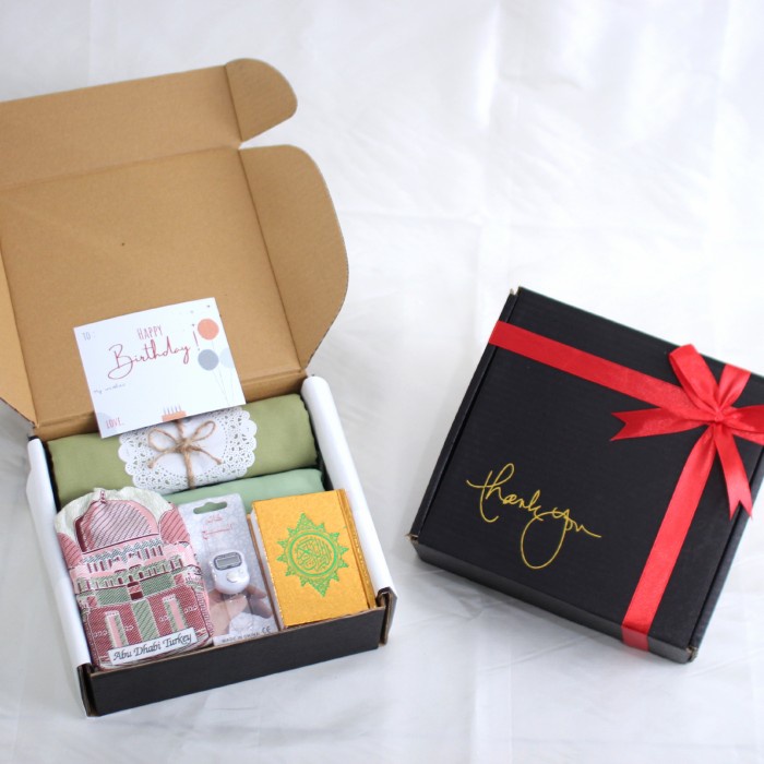 

Best Hampers Mukenah Premium/Gift Box/Ulang Tahun/Pernikahan/Parsel Lebaran