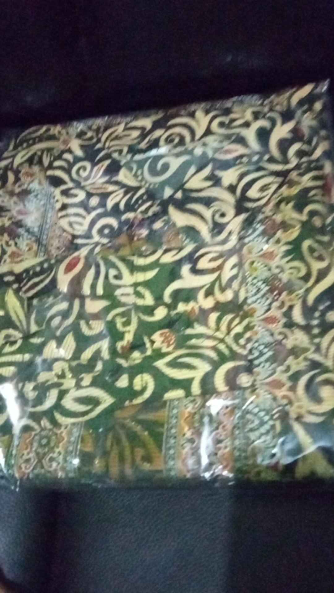 Lembayung.id / Kemeja Batik Lengan Panjang Motif Cacing Gold