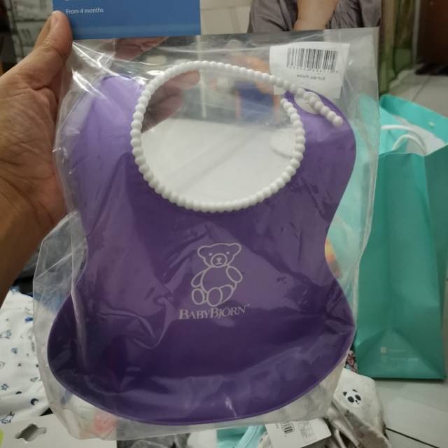 Soft bib babybjorn ungu