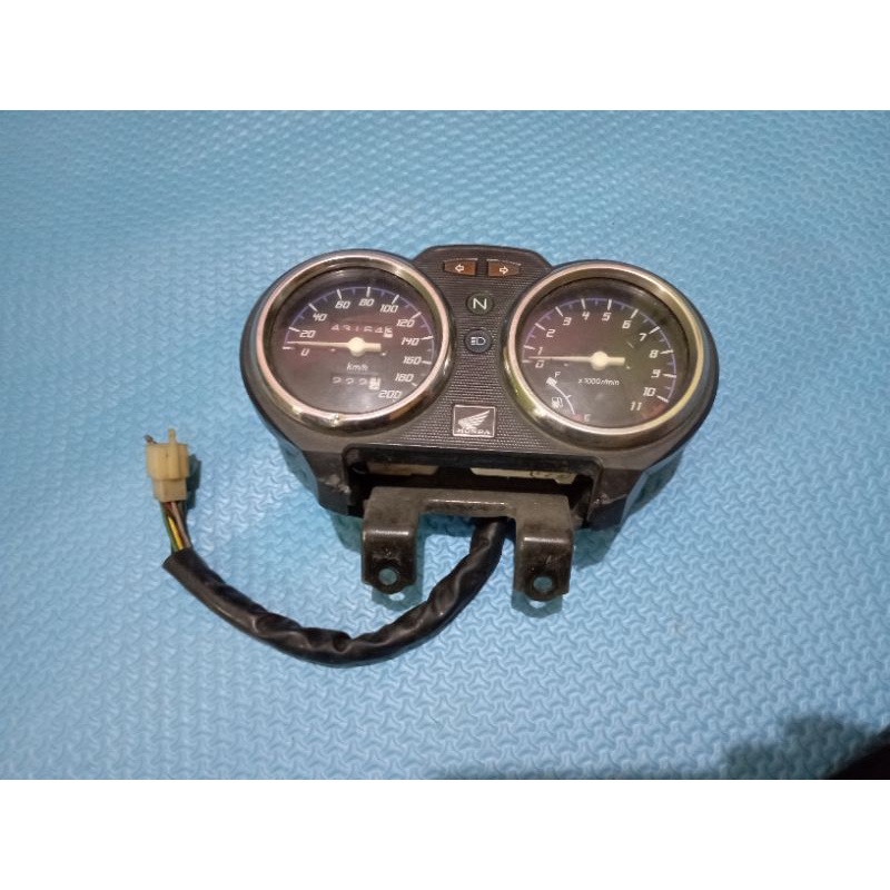 SPEEDOMETER TIGER REVO 2013 ORIGINAL