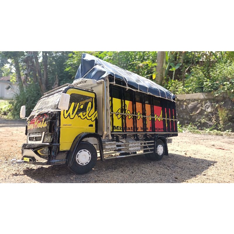 Miniatur Truk Full PVC 50cm standard belok lampuan oleng