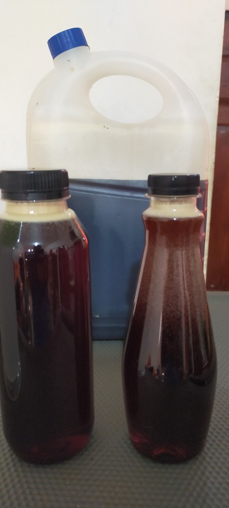 Botol Plastik Bowling 350 Ml Tebal 26 Gram + Tutup Putih / Hitam Botol Cantik Unik Minuman Jus