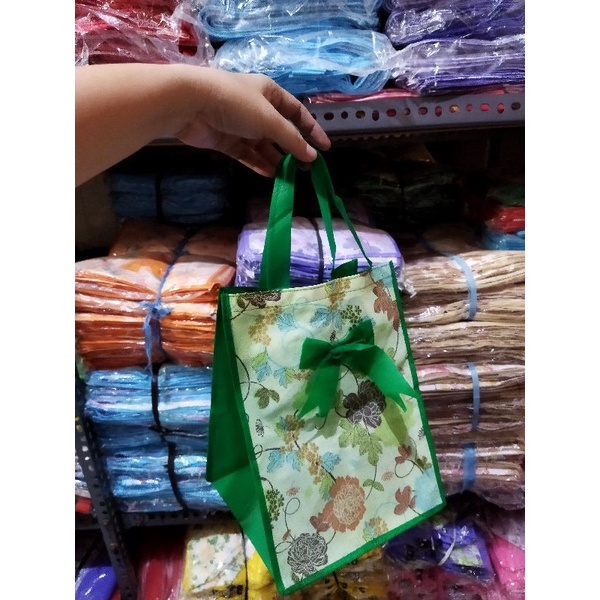 

TAS KOTAK NASI 20 X 20 min 3 lsn