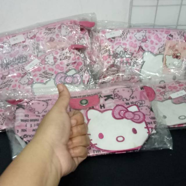 

TEMPAT PENSIL ANAK WANITA KARAKTER