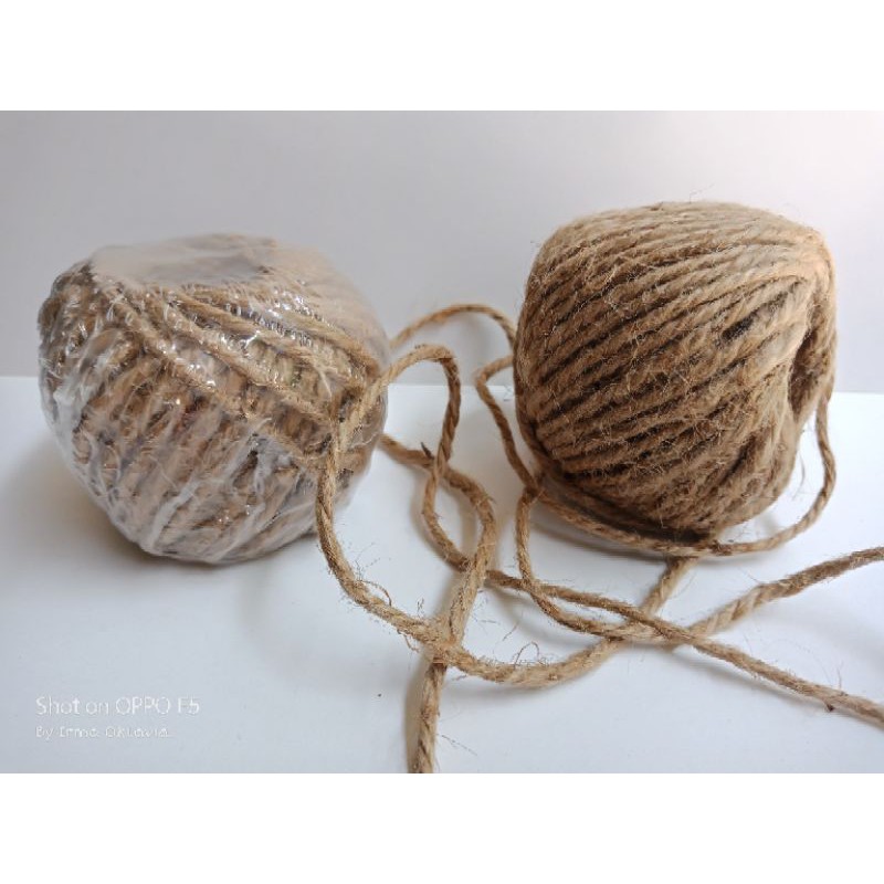 

Tali Goni untuk hampers