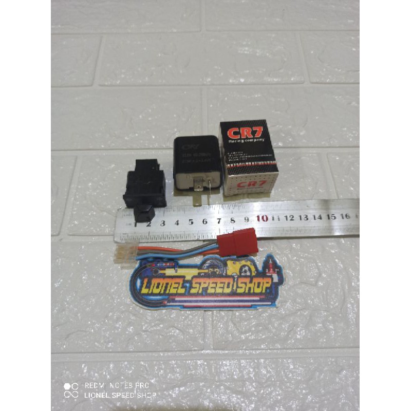 Saklar sein motor honda hazard 30mm flasher plus soket sein