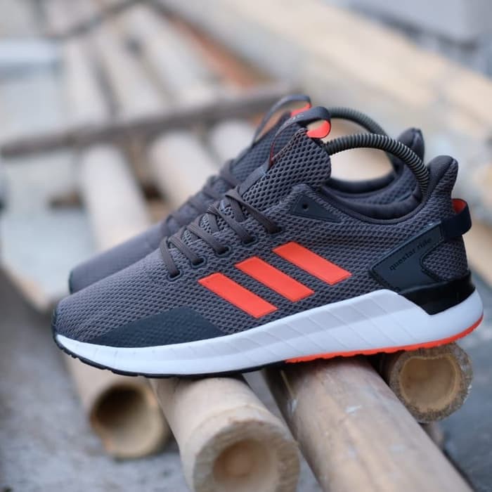 Adidas questar ride grey orange - Hitam