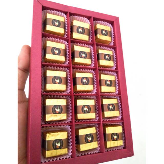 

(ISI 15) DARK COKLAT CUBE / HOME MADE COKLAT / COKLAT PERMEN / COKLAT PRALINE NON KARAKTER
