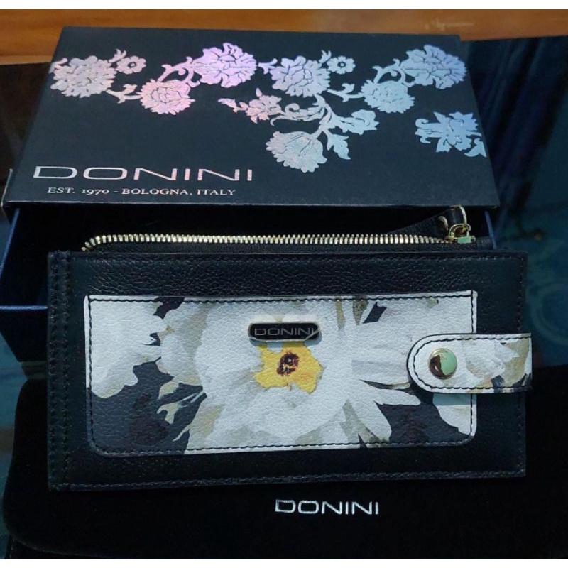 Donini claire flower