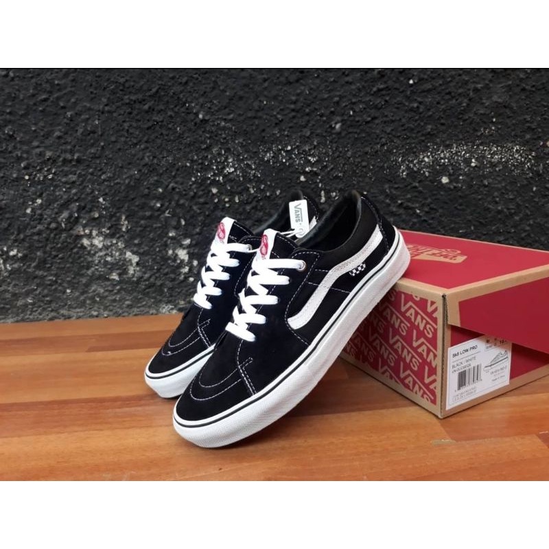 VANS SK8 LOW PRO BLACK WHITE
