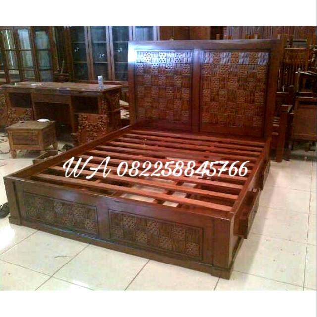 Tempat Tidur Ranjang Dipan Kayu Jati Ukir Jepara, Dipan Dewasa Ukuran 160x200cm