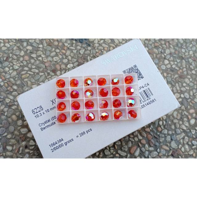 Swarovski Bulat 8 mm FIREOPAL