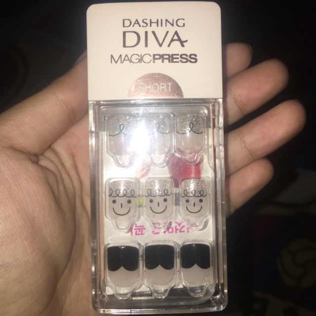 Preloved Dashing Diva Magicpress Nails