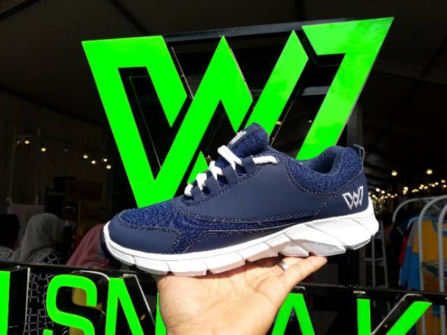 SEPATU PRIA WJ UIH SNEAKERS PRIA CASUAL PRIA TRENDI MASAKINI