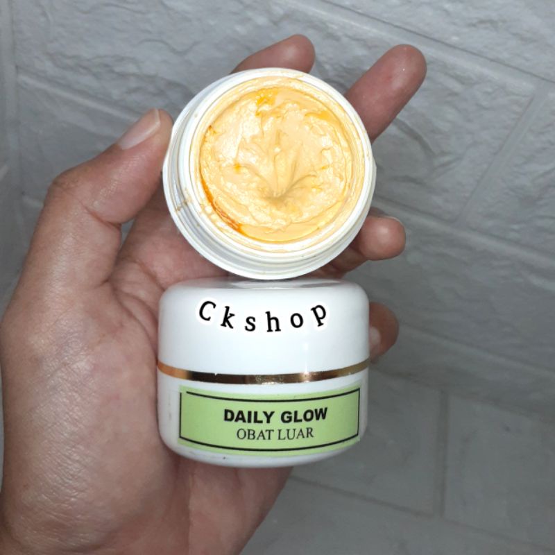 CKSHOP-CREAM SIANG DAILY GLOW / LABEL HIJAU