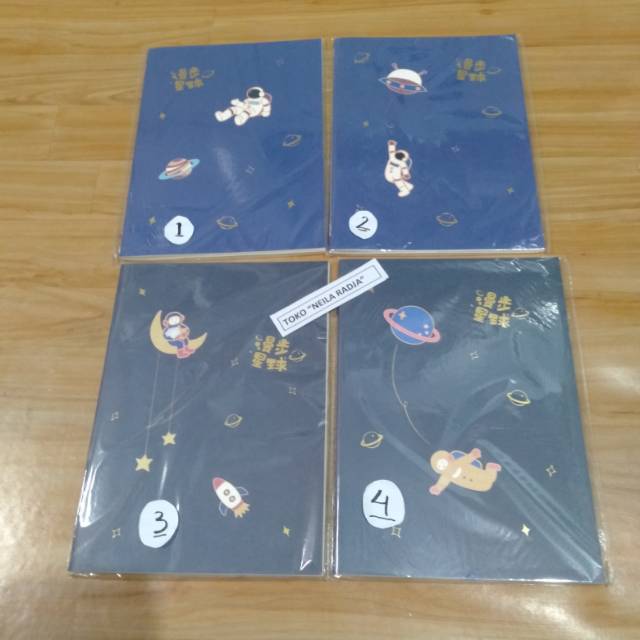 

Buku Tulis B 5 Bergaris/ Astronot Bulan/ Buku B 5/ Buku Sekolah Catatan / Buku unik