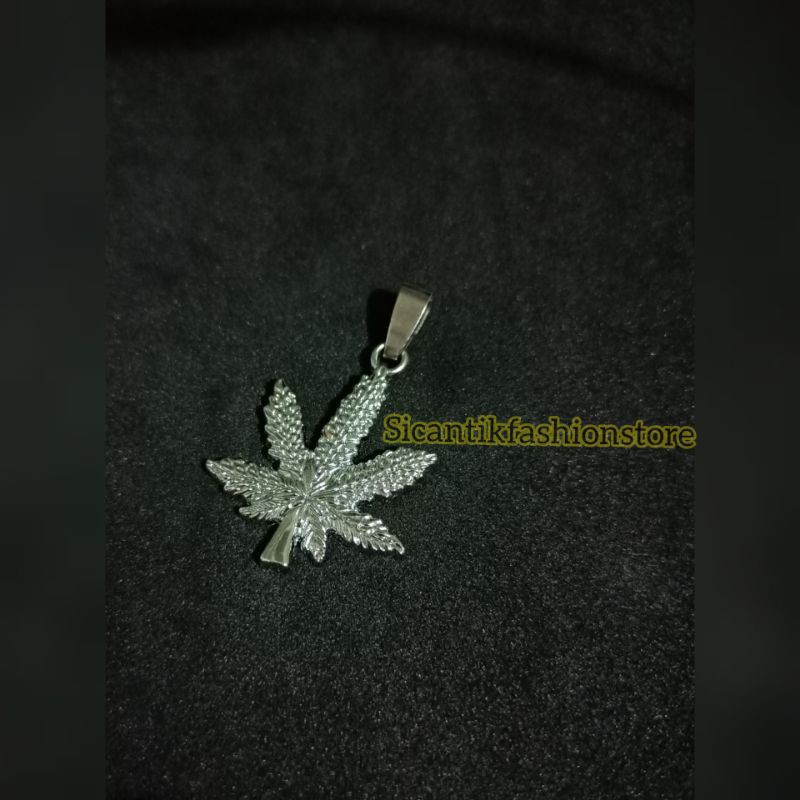 (PROMO)Liontin Daun rasta Silver Terlaris anti Karat selamanya