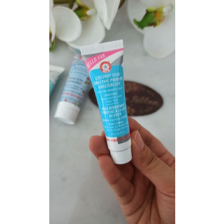 FIRST AID BEAUTY ULTRA REPAIR CREAM / FACE POLISH