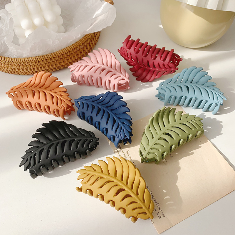 Korean Ins Hair Clip Leaf Frosted Hair Claws Women Fashion Wild Hair Clamps Girls Hair Accessories