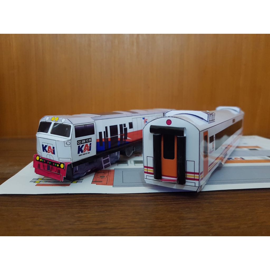 DIY Papercraft kertas Kereta Api Indonesia