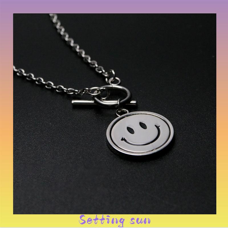 Fashionable Simple Smile Pendant Hip Hop Pria dan Wanita Kalung TN