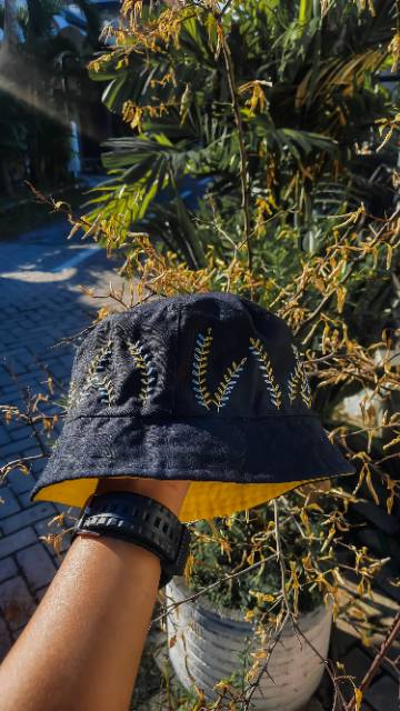 Bucket hat motif art embroidery murah keren unik topi murah kekinian kece kado murah pacar sahabat